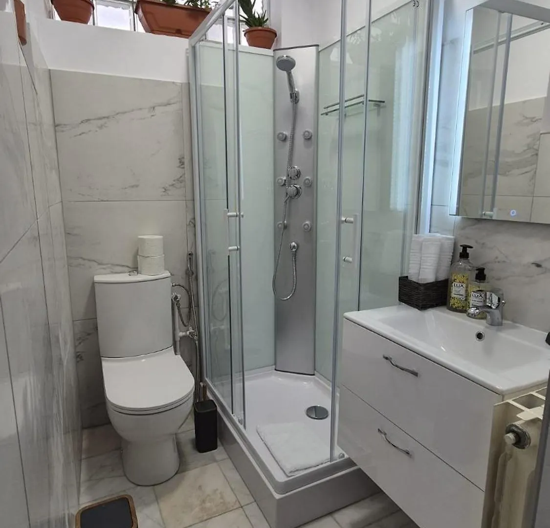 Boutique Old City 2 Bucharest Apartment