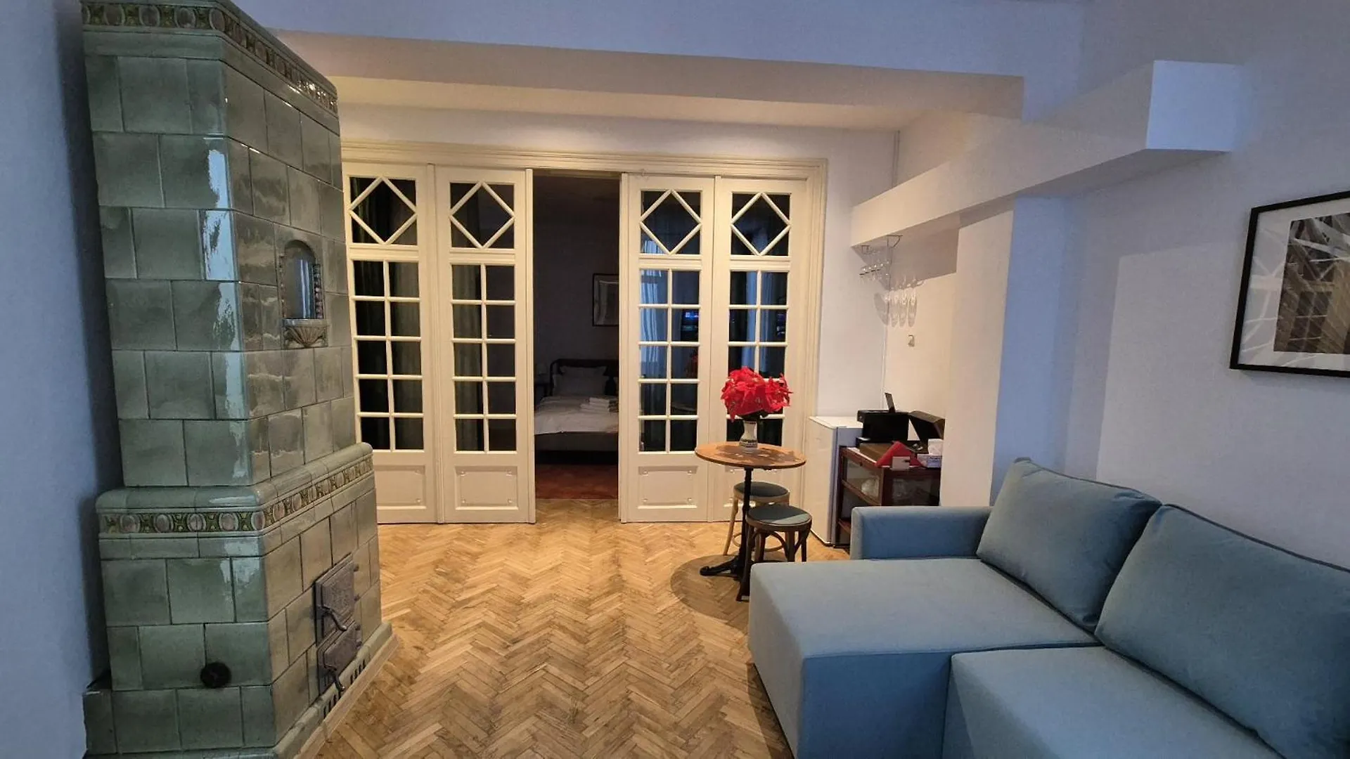 Boutique Old City 2 Bucharest Apartment