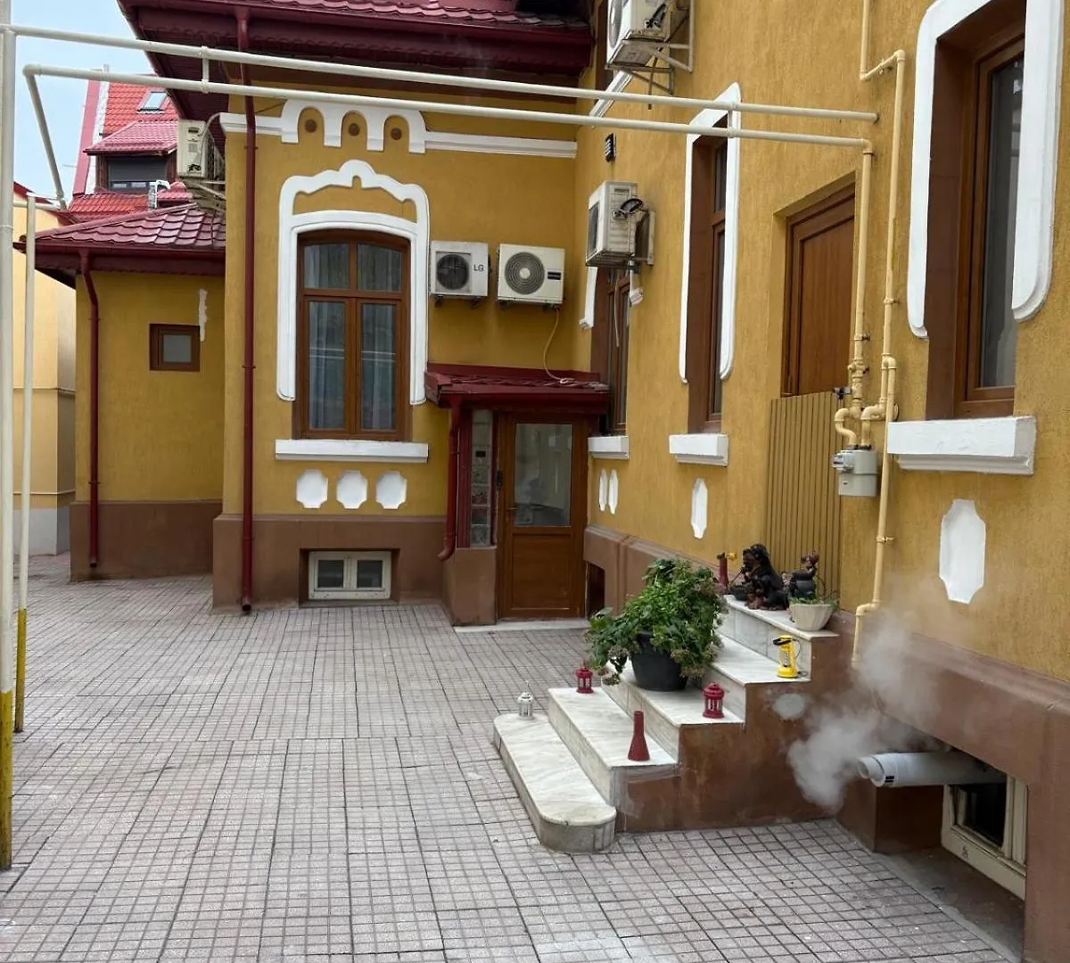 Boutique Old City 2 Bucharest Apartment